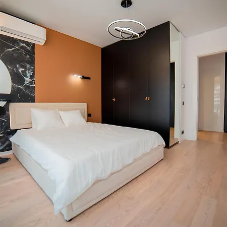One-bedroom With Balcony And Sofa Bed Near Pipera Metro Apartman