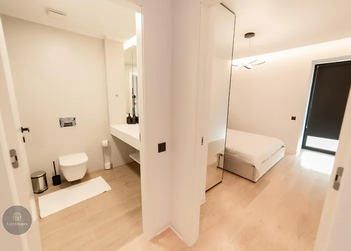 One-bedroom With Balcony And Sofa Bed Near Pipera Metro *