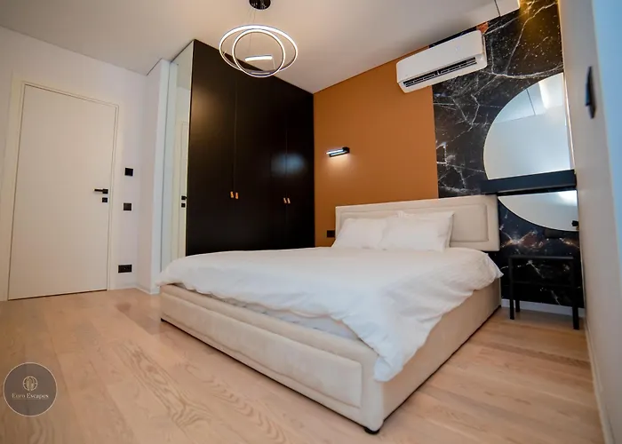 Apartment One-bedroom With Balcony And Sofa Bed Near Pipera Metro *