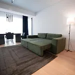 One-bedroom With Balcony And Sofa Bed Near Pipera Metro * بوخارست