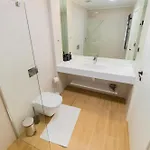 شقة One-bedroom With Balcony And Sofa Bed Near Pipera Metro *