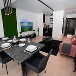 شقة One-bedroom With Balcony And Sofa Bed Near Pipera Metro *