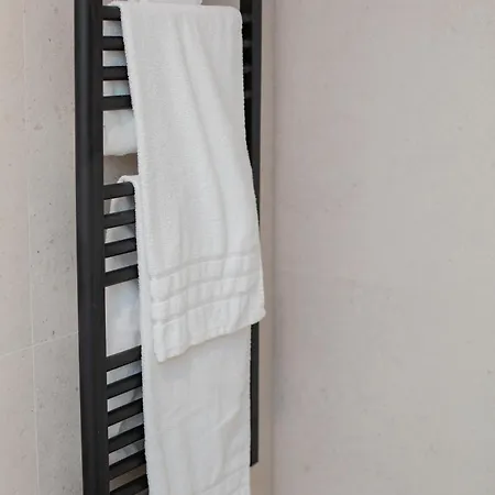 Apartment 1-bedroom With Balcony & Sofa Bed Near Promenada Mall Bukarest