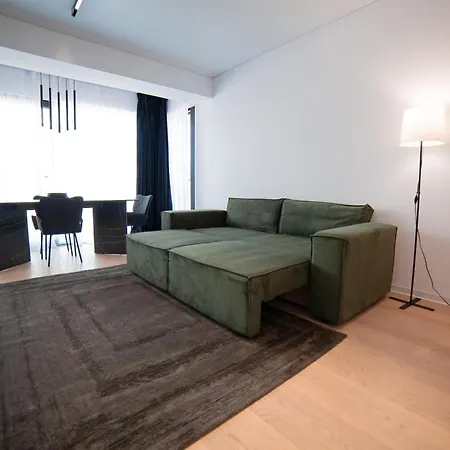 One-bedroom With Balcony And Sofa Bed Near Pipera Metro * Bucarest