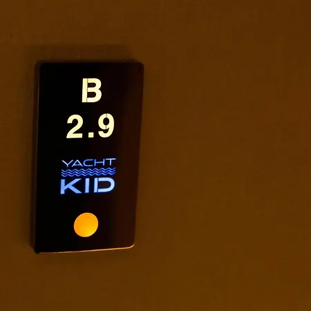 Апартаменты 1-bedroom With Balcony & Sofa Bed Near Promenada Mall