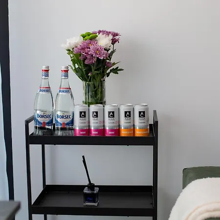 1-bedroom With Balcony & Sofa Bed Near Promenada Mall Apartment Bukarest