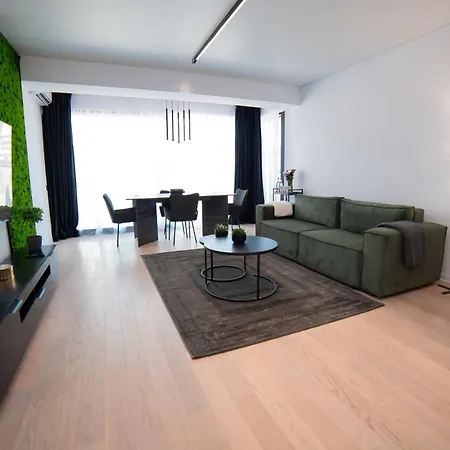 1-bedroom With Balcony & Sofa Bed Near Promenada Mall *