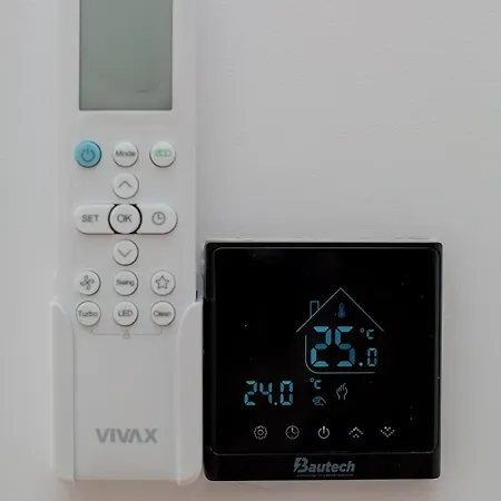 1-bedroom With Balcony & Sofa Bed Near Promenada Mall Апартаменты *