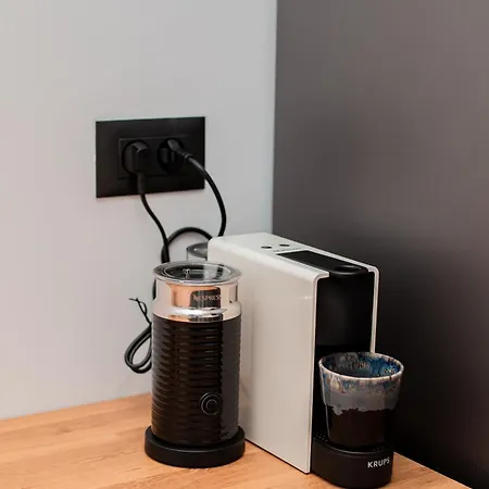 Apartment 1-bedroom With Balcony & Sofa Bed Near Promenada Mall *