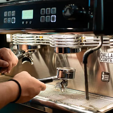 1-bedroom With Balcony & Sofa Bed Near Promenada Mall Bukarest