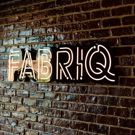 1-bedroom With Balcony & Sofa Bed Near Promenada Mall Апартаменты *