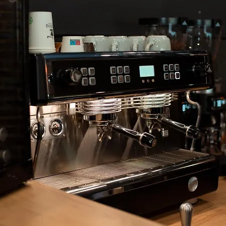 1-bedroom With Balcony & Sofa Bed Near Promenada Mall Apartment