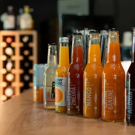 Апартаменты 1-bedroom With Balcony & Sofa Bed Near Promenada Mall