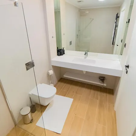 Апартаменты 1-bedroom With Balcony & Sofa Bed Near Promenada Mall *