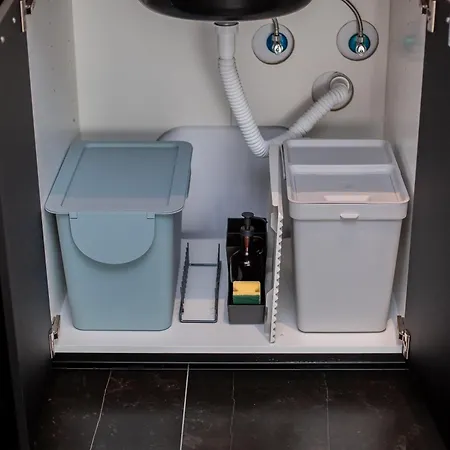 1-bedroom With Balcony & Sofa Bed Near Promenada Mall *