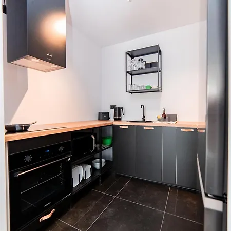 1-bedroom With Balcony & Sofa Bed Near Promenada Mall * Бухарест