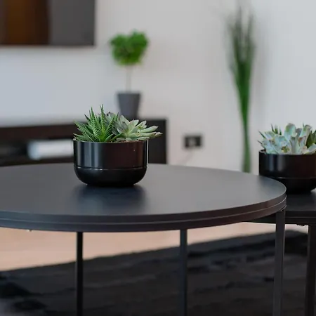 1-bedroom With Balcony & Sofa Bed Near Promenada Mall *