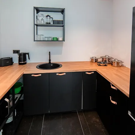 1-bedroom With Balcony & Sofa Bed Near Promenada Mall