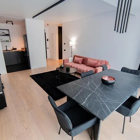 Апартаменты 1-bedroom With Balcony & Sofa Bed Near Promenada Mall *