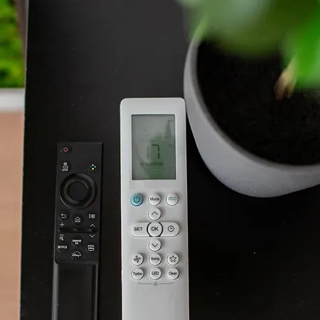 1-bedroom With Balcony & Sofa Bed Near Promenada Mall *