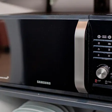 1-bedroom With Balcony & Sofa Bed Near Promenada Mall Апартаменты Бухарест