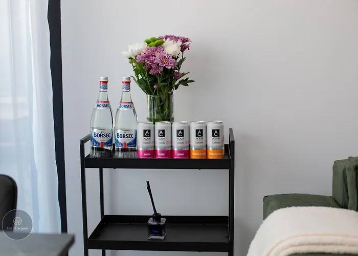 1-bedroom With Balcony & Sofa Bed Near Promenada Mall 아파트 부쿠레슈티