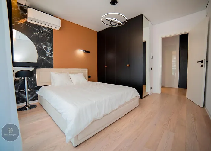One-bedroom With Balcony And Sofa Bed Near Pipera Metro Daire