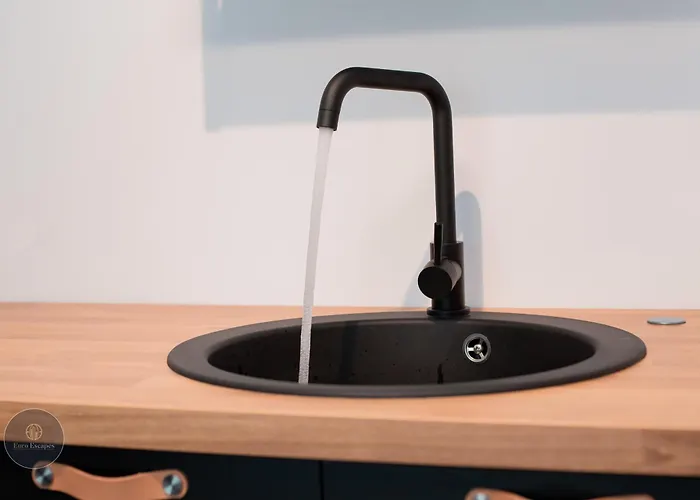 1-bedroom With Balcony & Sofa Bed Near Promenada Mall *