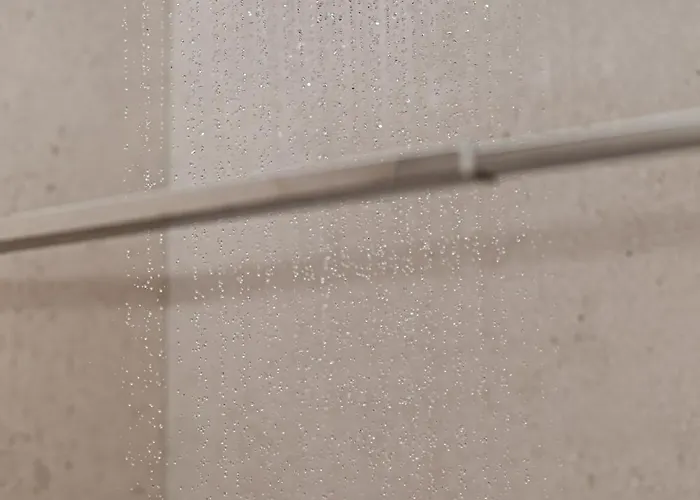 아파트 1-bedroom With Balcony & Sofa Bed Near Promenada Mall 부쿠레슈티