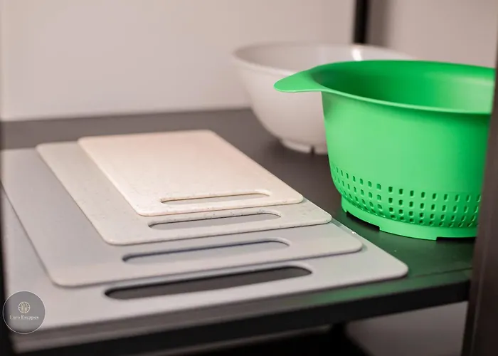 1-bedroom With Balcony & Sofa Bed Near Promenada Mall 아파트