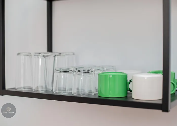 1-bedroom With Balcony & Sofa Bed Near Promenada Mall Apartament