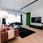 Apartman One-bedroom With Balcony And Sofa Bed Near Pipera Metro
