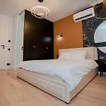 Apartman One-bedroom With Balcony And Sofa Bed Near Pipera Metro *