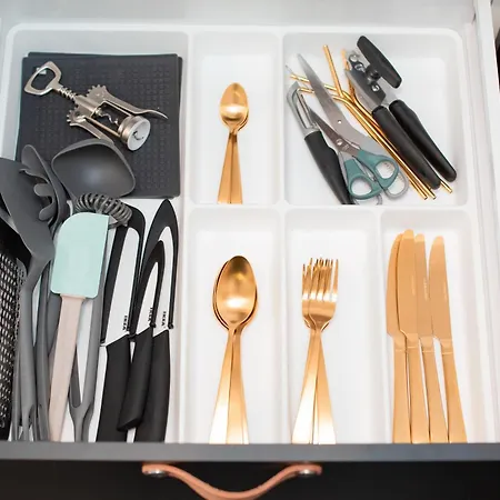 1-bedroom With Balcony & Sofa Bed Near Promenada Mall 布加勒斯特